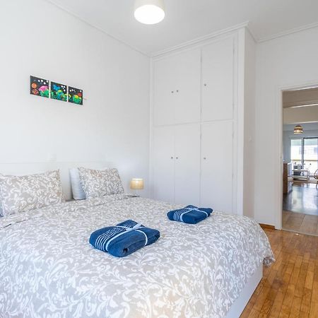 Апартаменты Newly Renovated 2Br Apt! Афины Экстерьер фото
