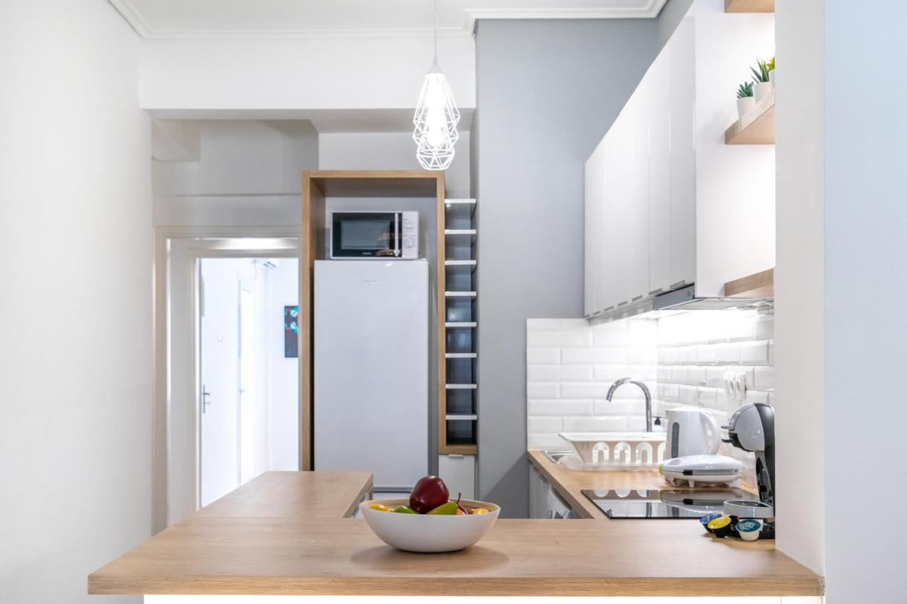 Апартаменты Newly Renovated 2Br Apt! Афины Экстерьер фото